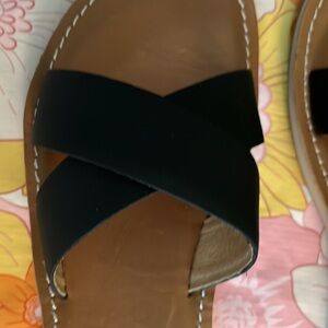 Olukai black leather slide sandal size 7